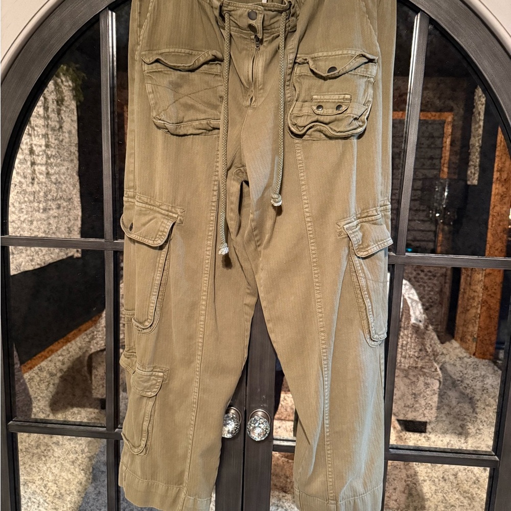 Free People Women's Tahiti Cargo Pants in Olive